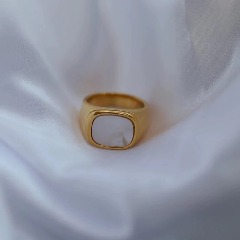 Style 90s time ring